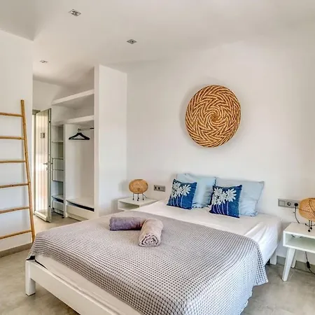 Xifara - Seafront * Santa Maria (Paros)